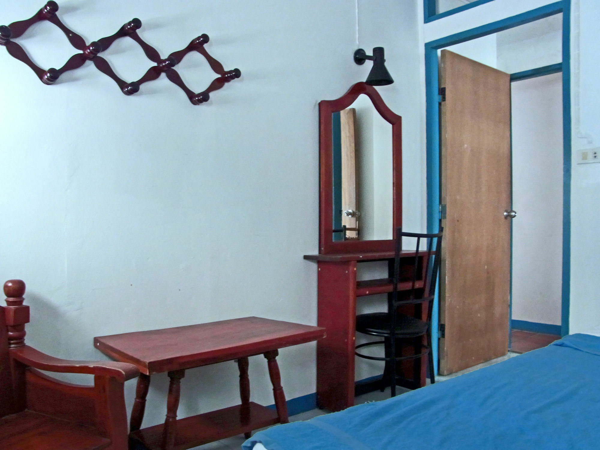 Niku Guesthouse Patong Buitenkant foto