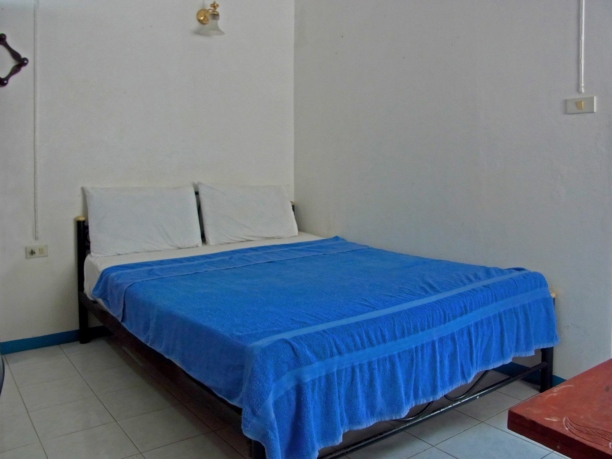 Niku Guesthouse Patong Buitenkant foto