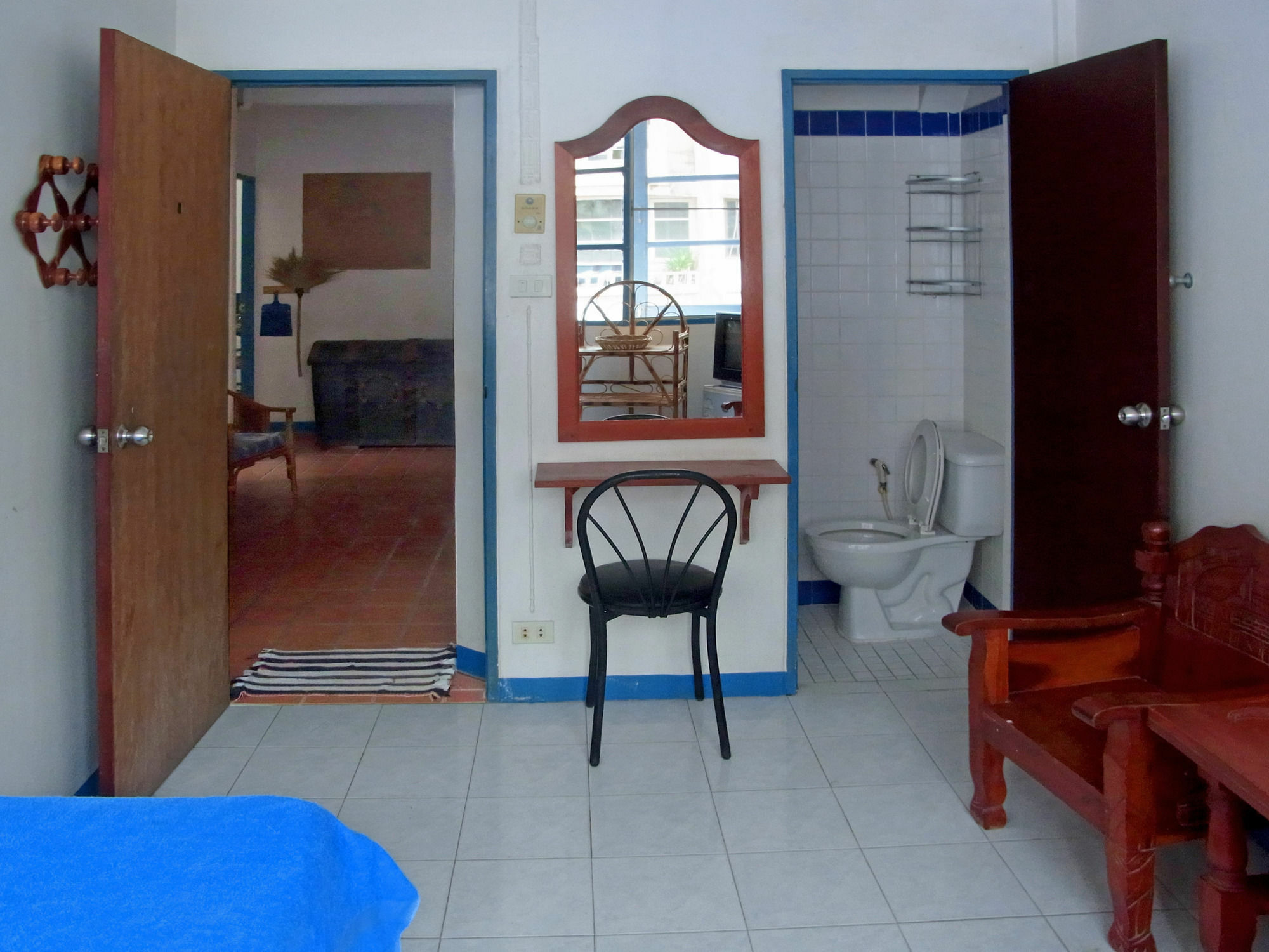 Niku Guesthouse Patong Buitenkant foto