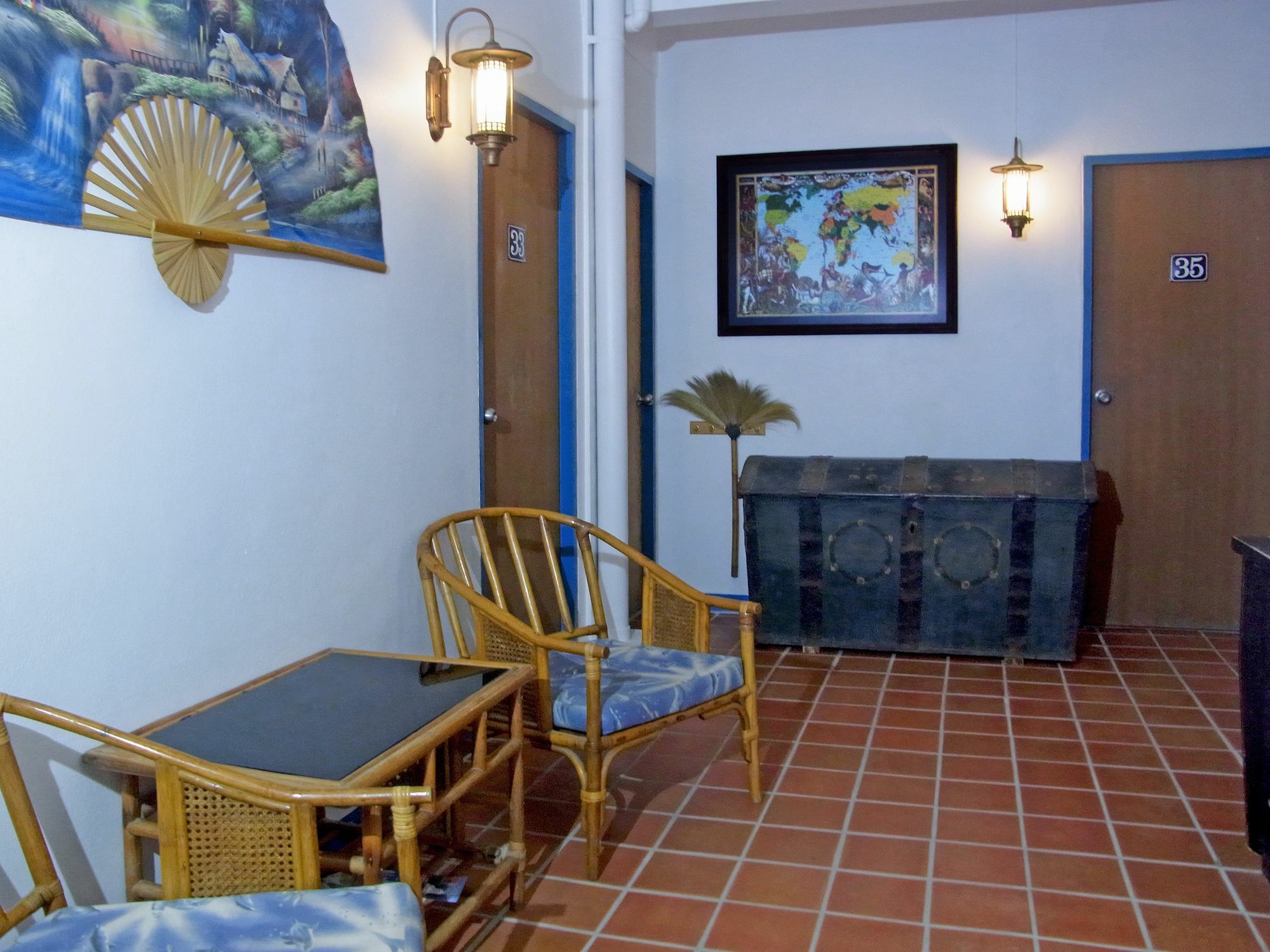 Niku Guesthouse Patong Buitenkant foto