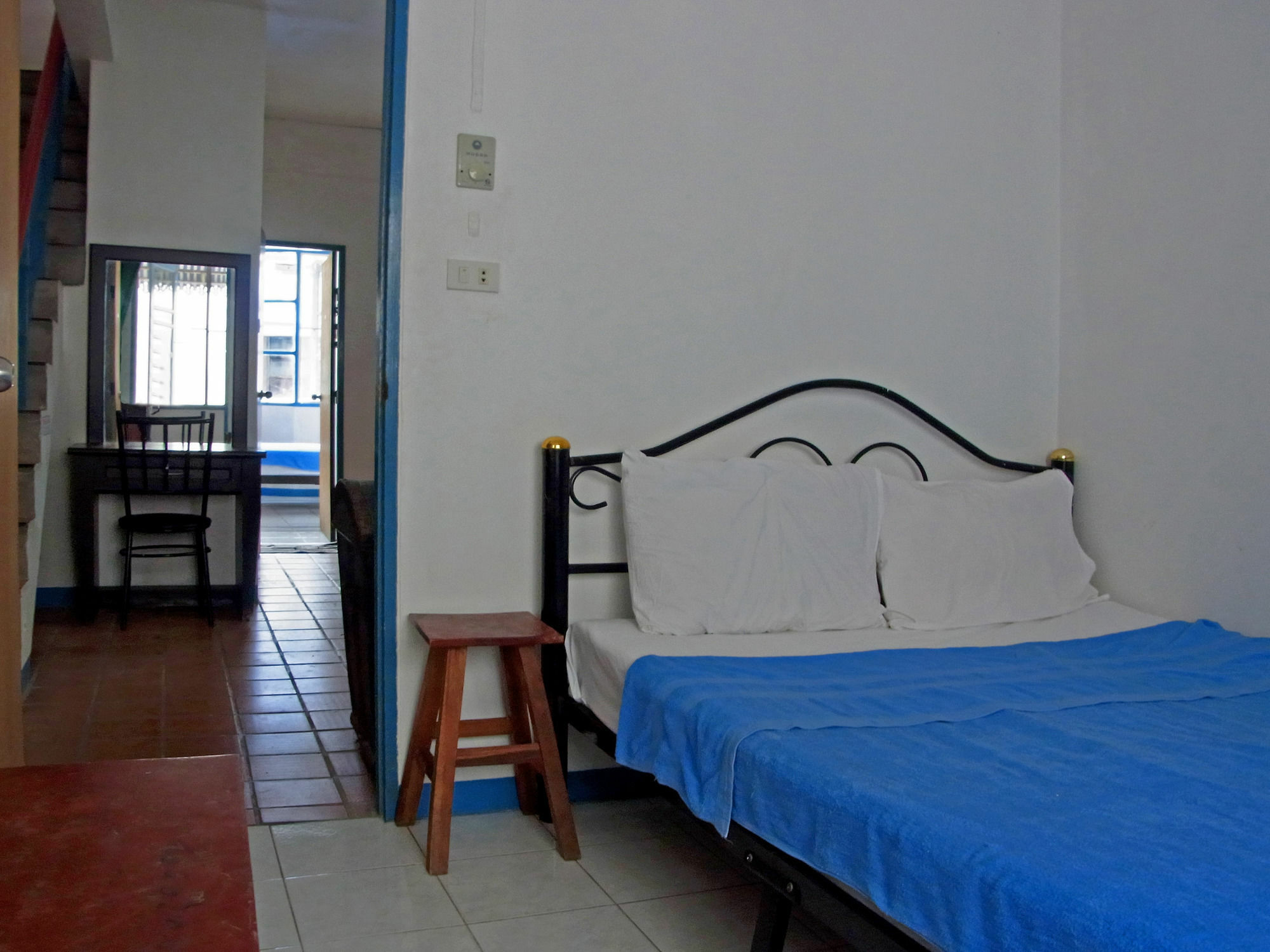 Niku Guesthouse Patong Buitenkant foto